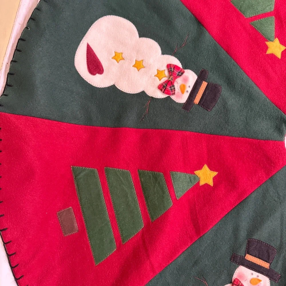 Felt Christmas Tree Skirt Red Green Snowman Tree Appliqué 44